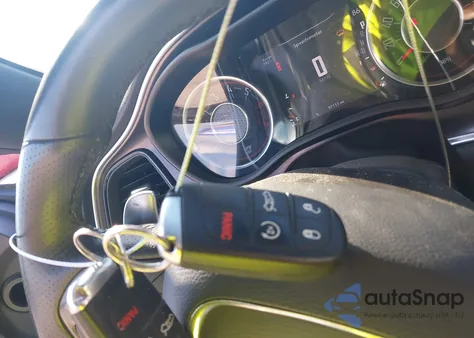 2015 Dodge Challenger R/T Shaker from USA, damaged, VIN 2C3CDZAT6FH913532